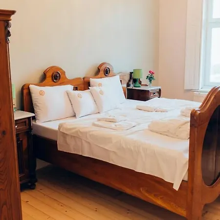 Szent Gaál Kastély *